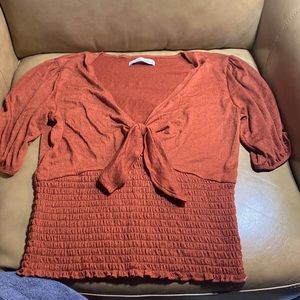 Abercrombie Burnt Orange Tie Front Smocked Top 💚